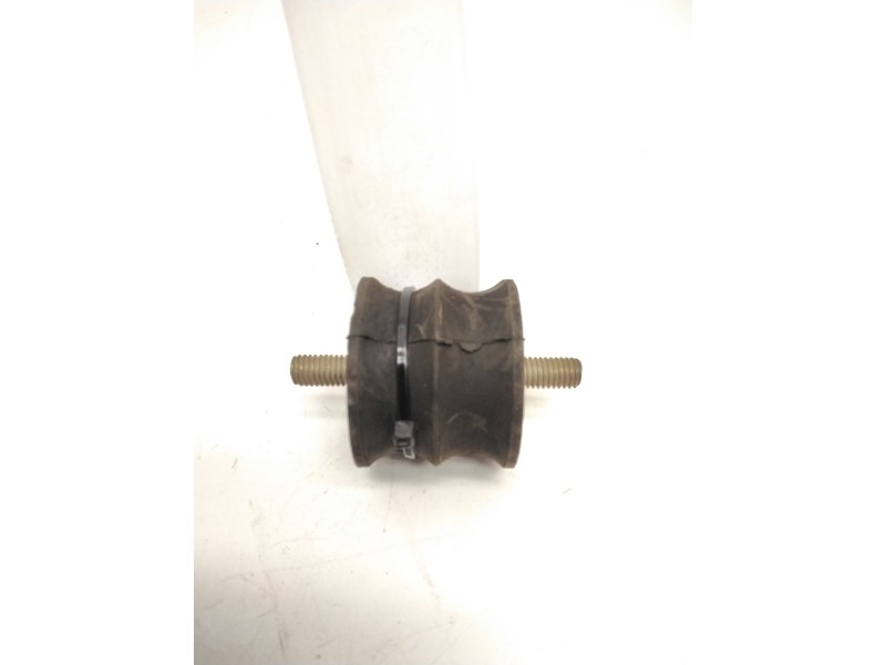 Recambio de soporte silenciador para nissan referencia OEM IAM SILENTBLOCK  