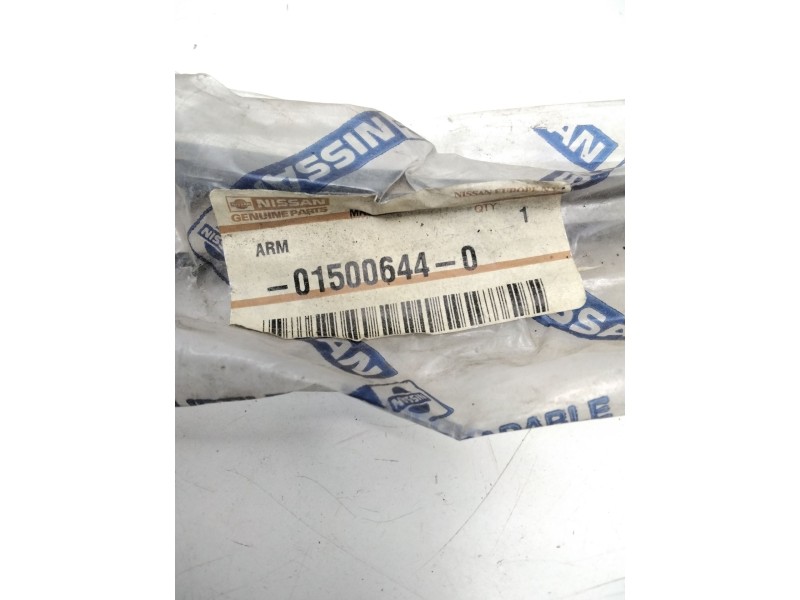 Recambio de brazo limpia delantero derecho para nissan referencia OEM IAM 015006440  