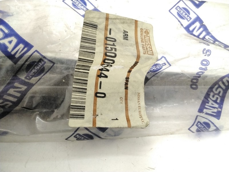 Recambio de brazo limpia delantero derecho para nissan referencia OEM IAM 015006440  