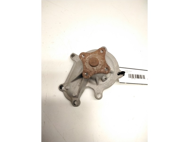 Recambio de bomba agua para nissan referencia OEM IAM 1E4002  