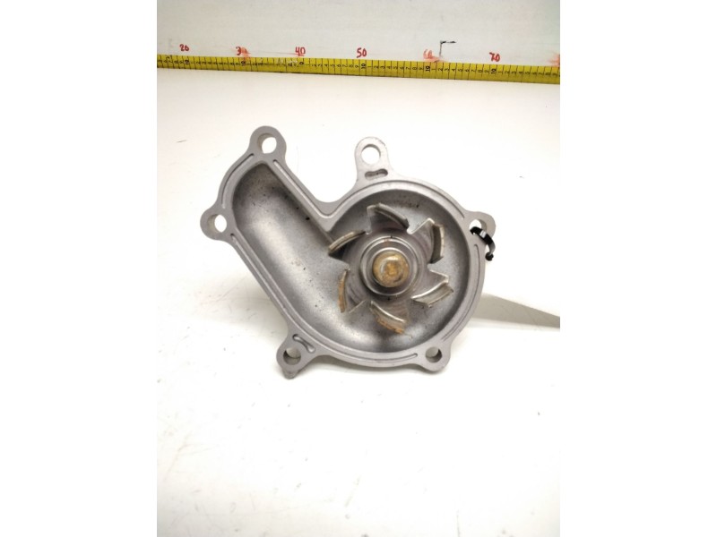 Recambio de bomba agua para nissan referencia OEM IAM 1E4002  