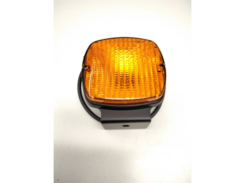 Recambio de lampara para nissan referencia OEM IAM 2612002K00 NARANJA TRACTOR