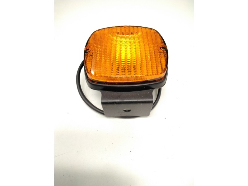 Recambio de lampara para nissan referencia OEM IAM 2612002K00 NARANJA TRACTOR