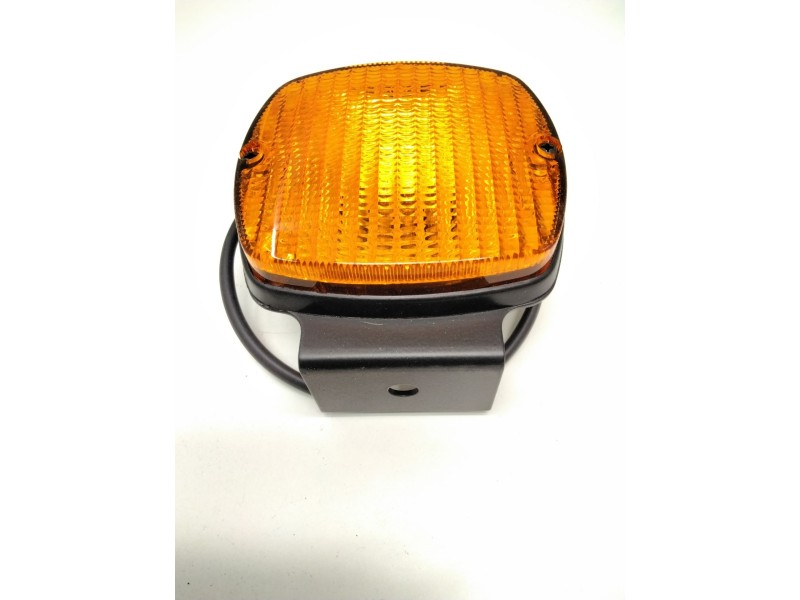 Recambio de lampara para nissan referencia OEM IAM 2612002K00 NARANJA TRACTOR