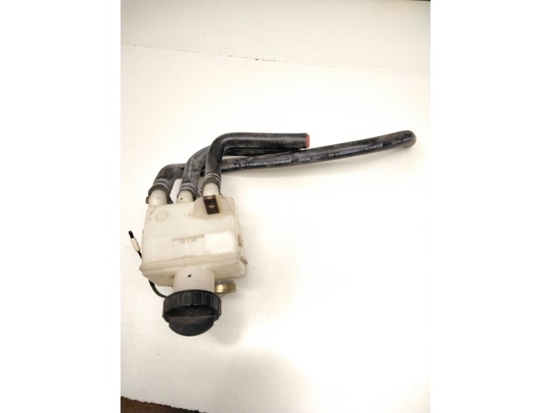 Recambio de deposito bomba freno para nissan referencia OEM IAM 76047029  