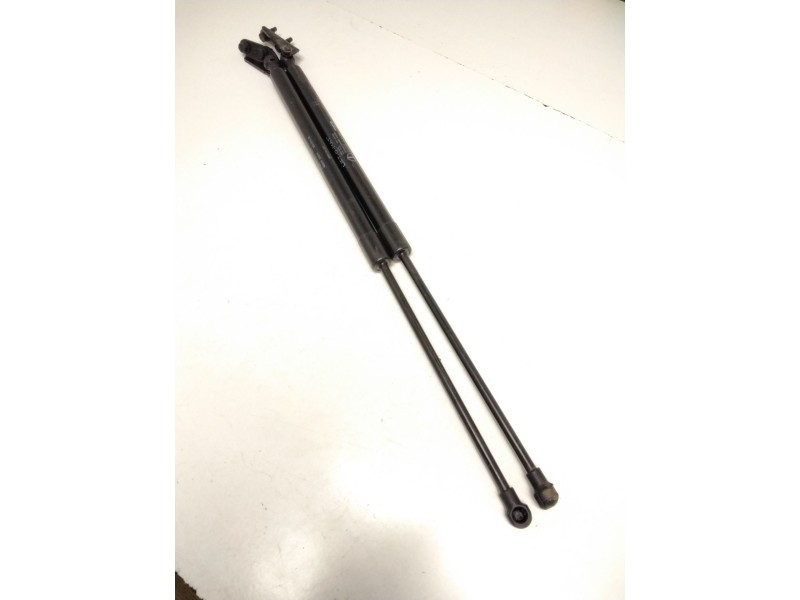 Recambio de amortiguadores maletero / porton para nissan referencia OEM IAM 90450BU000  90451BU000