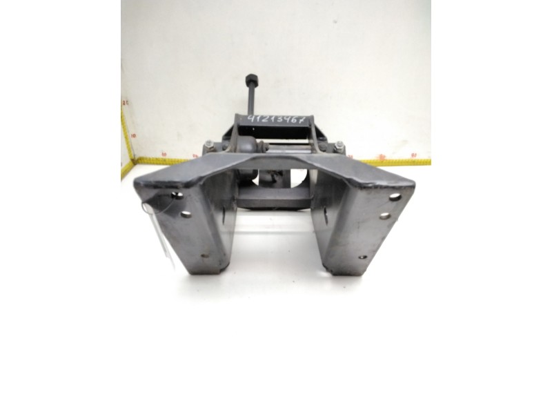 Recambio de soporte rueda recambios para iveco referencia OEM IAM 41218451  