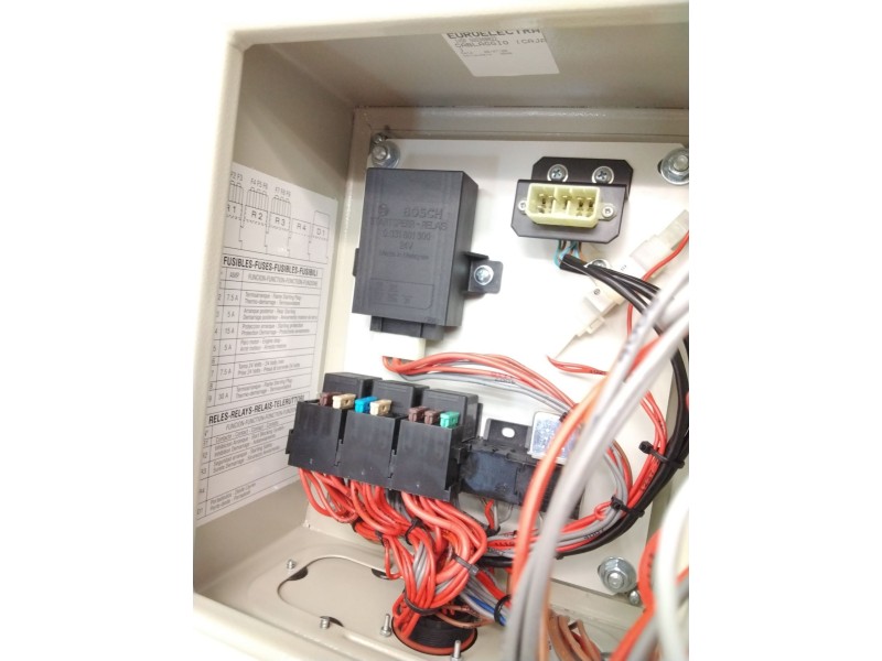 Recambio de unidad de control para iveco referencia OEM IAM 99484737 0331801300 ISVP500368822