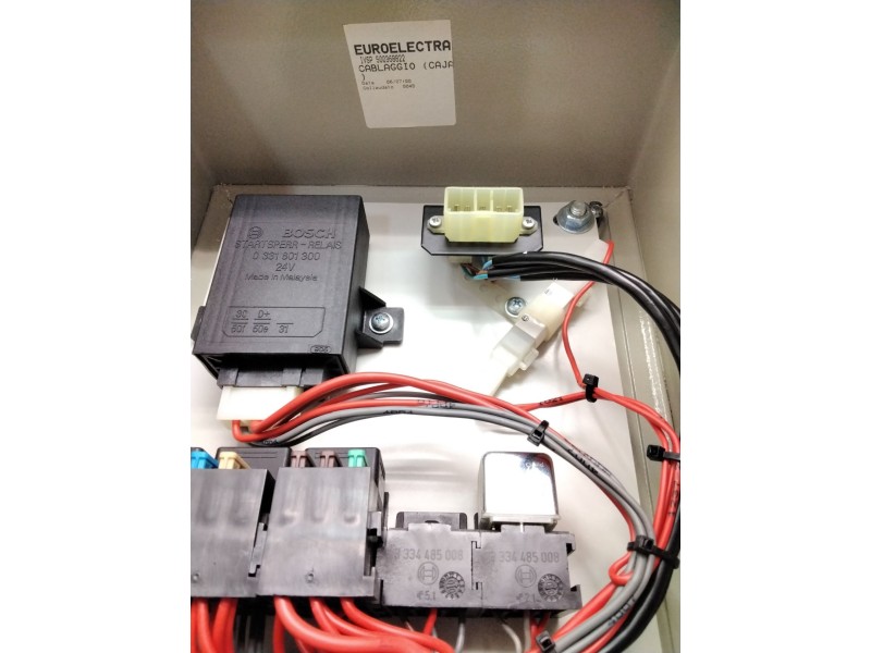 Recambio de unidad de control para iveco referencia OEM IAM 99484737 0331801300 ISVP500368822