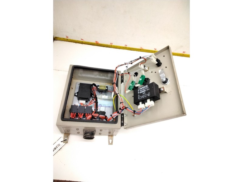 Recambio de unidad de control para iveco referencia OEM IAM 99484737 0331801300 50036882200