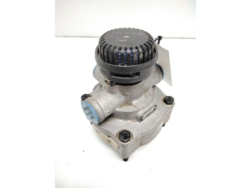 Recambio de valvula rele para iveco referencia OEM IAM 9730030060 500316074 WABCO