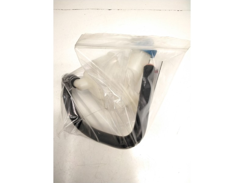 Recambio de deposito bomba freno para nissan referencia OEM IAM 76047022  LUCAS