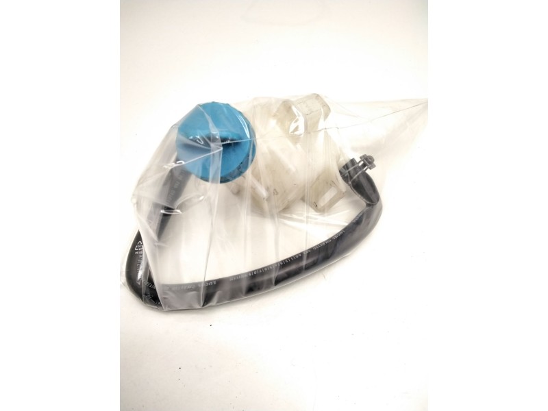 Recambio de deposito bomba freno para nissan referencia OEM IAM 76047022  LUCAS