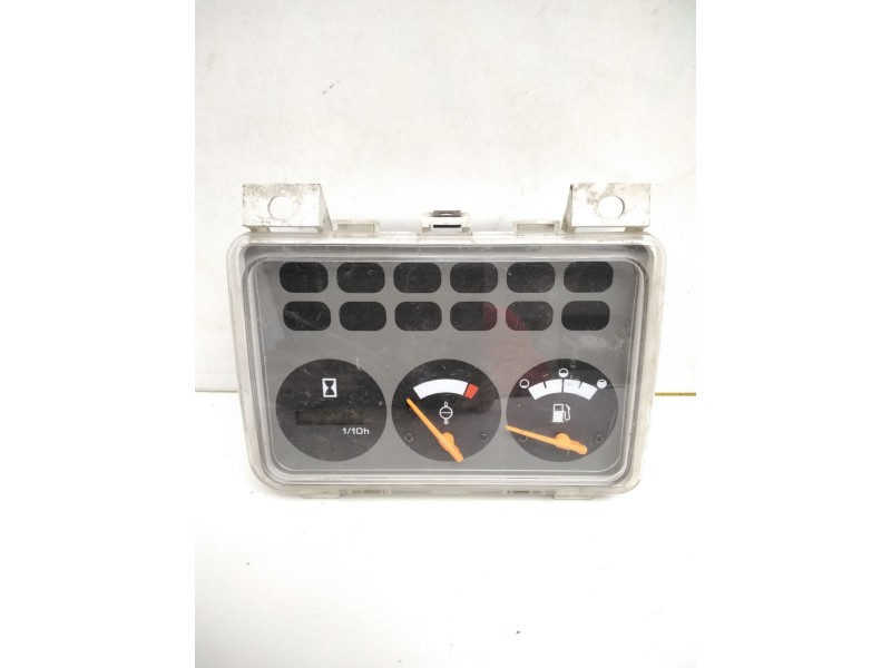 Recambio de cuadro instrumentos para nissan referencia OEM IAM 248106K000  CUADRO MANDOS CARRETILLA FDO2A25Q