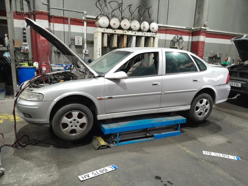 opel vectra b (j96) del año 2000