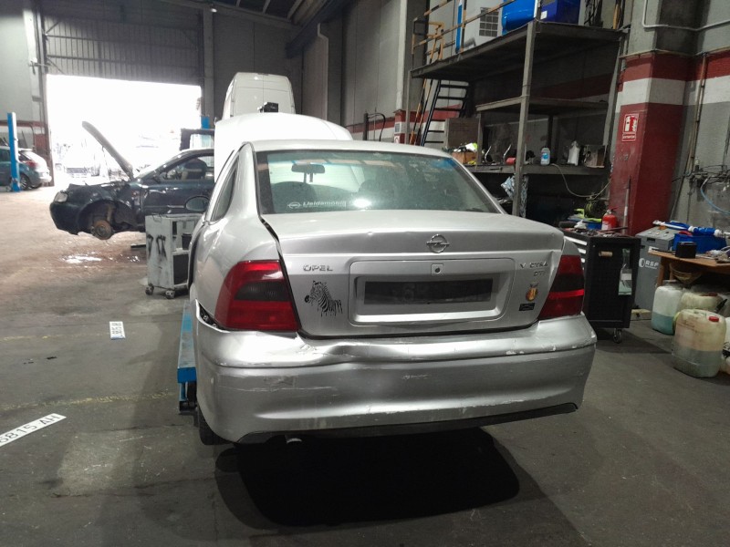 opel vectra b (j96) del año 2000