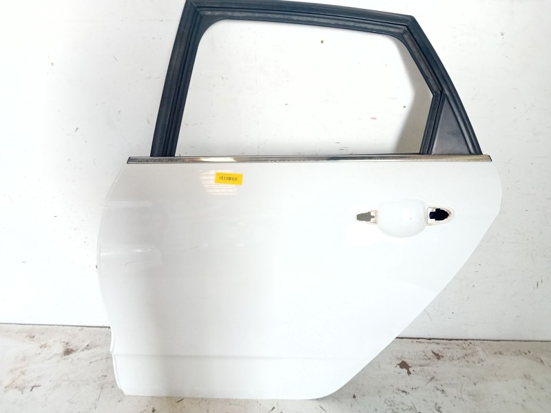 Recambio de puerta trasera izquierda para citroën c4 aircross 1.6 hdi 115 referencia OEM IAM   