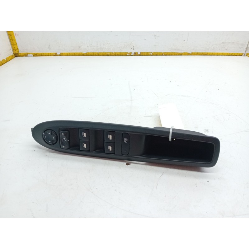 Recambio de mando elevalunas delantero izquierdo para citroën c4 aircross 1.6 hdi 115 referencia OEM IAM 96657050  