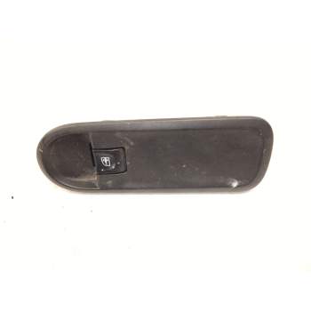 MANDO ELEVALUNAS DELANTERO DERECHO 809601386R 