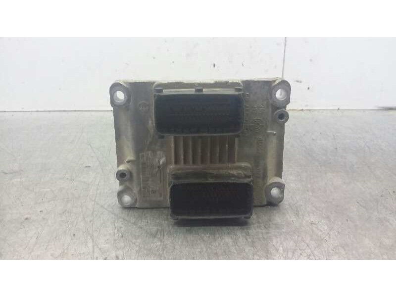 Recambio de centralita motor uce para fiat punto berlina (188) 1.4 16v emotion referencia OEM IAM 1039S02986 133 0261208092