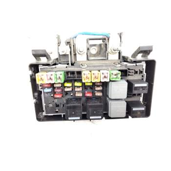 CAJA FUSIBLES 6C1114A067 