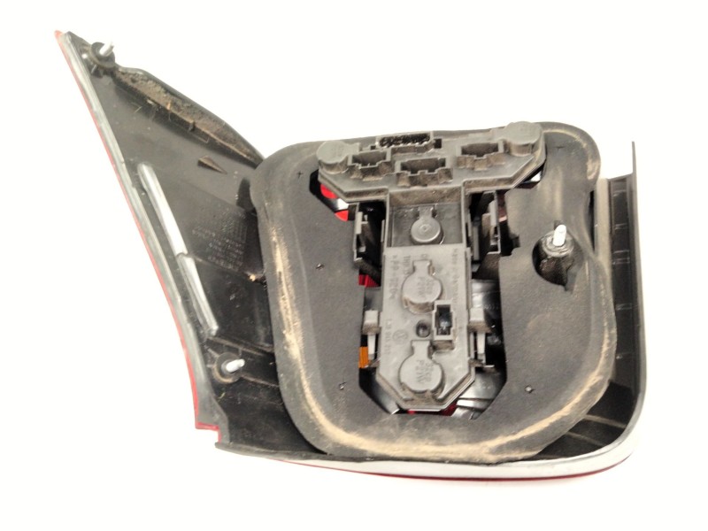 Recambio de piloto trasero izquierdo para volkswagen golf iv (1j1) 1.9 tdi referencia OEM IAM   