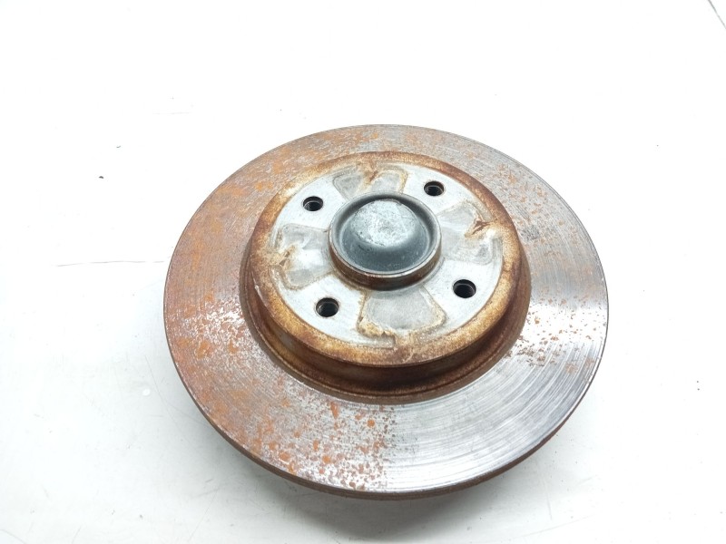 Recambio de buje trasero izquierdo para citroën c4 aircross 1.6 hdi 115 referencia OEM IAM   