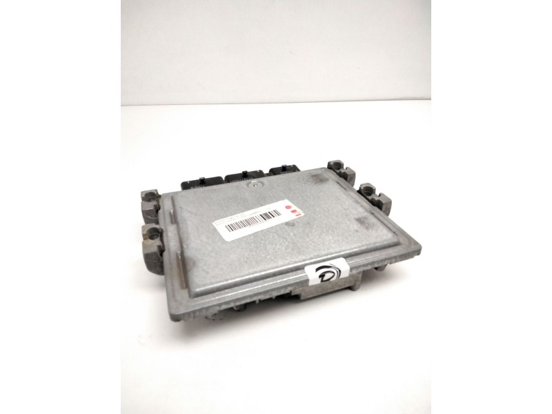 Recambio de centralita motor uce para renault scenic ii confort authentique referencia OEM IAM 8200565863 8200592611 S122326109A
