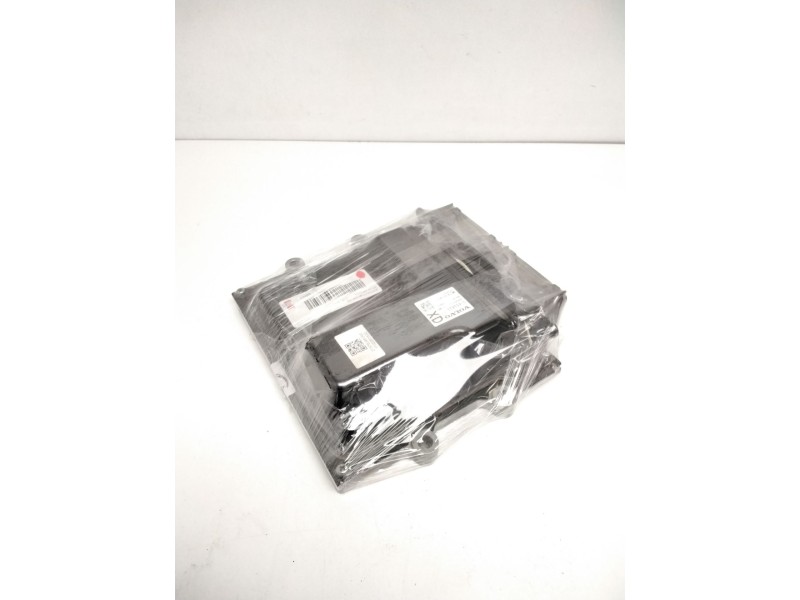 Recambio de centralita motor uce para volvo v40 kinetic referencia OEM IAM 31452623 D5E1C MB279700-9613