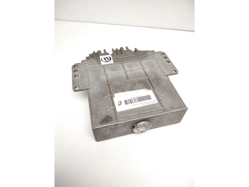 Recambio de centralita motor uce para chrysler voyager (gs) 2.5 turbodiesel referencia OEM IAM 0281001708 PO4686661AC 28SA3379