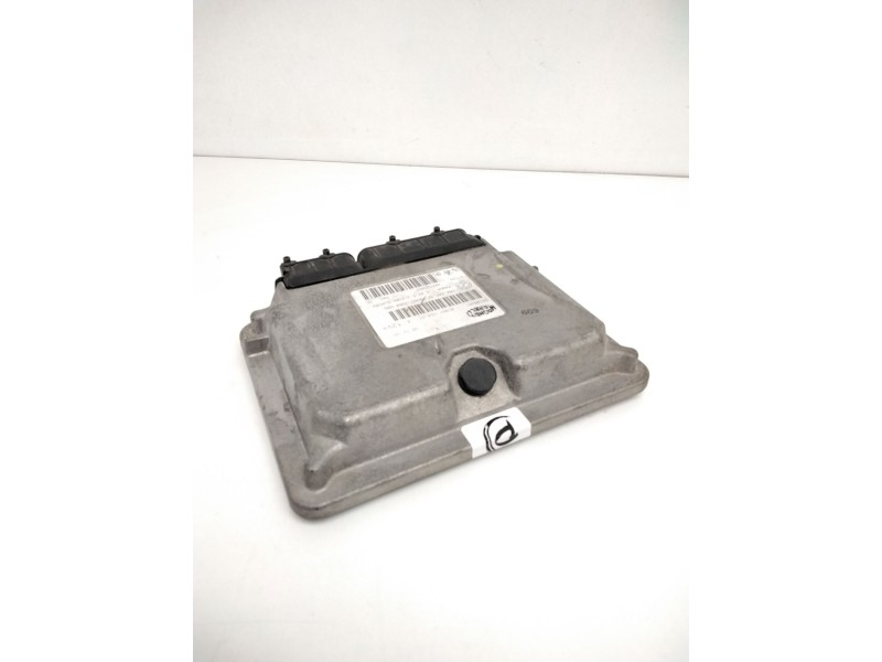 Recambio de centralita motor uce para fiat panda (169) 1.1 referencia OEM IAM 55196261 4KREZD92F 61601.124.01