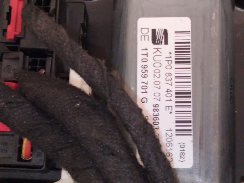 Recambio de elevalunas delantero izquierdo para seat leon (1p1) 1.6 tdi referencia OEM IAM 1K0959793  