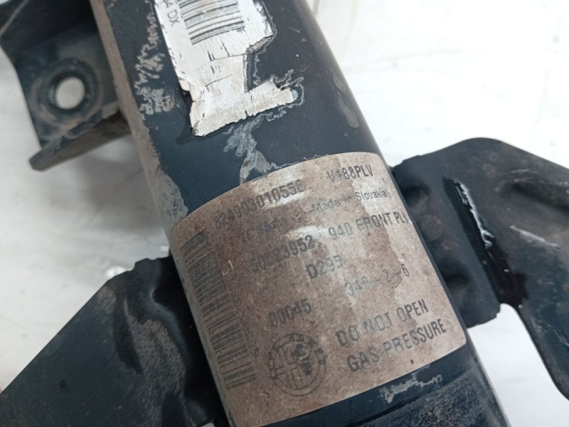 Recambio de amortiguador delantero derecho para alfa romeo giulietta (191) distinctive referencia OEM IAM 824903010556  