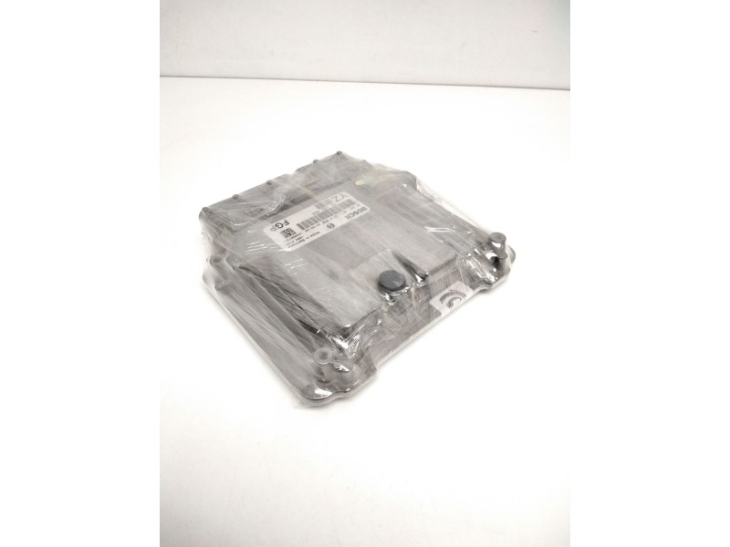 Recambio de centralita motor uce para opel vectra c berlina cosmo referencia OEM IAM 0281011914 55193968 1884152