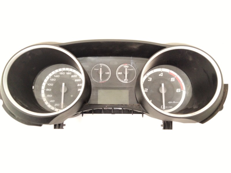 Recambio de cuadro instrumentos para alfa romeo giulietta (191) distinctive referencia OEM IAM 50527456  