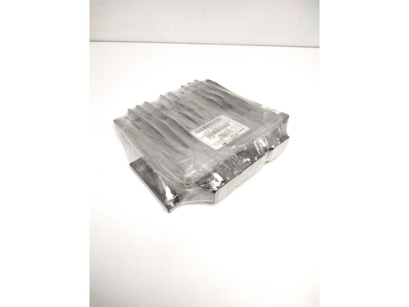 Recambio de centralita motor uce para renault scenic ii confort authentique referencia OEM IAM 8200334419 8200414354 82923760AYG