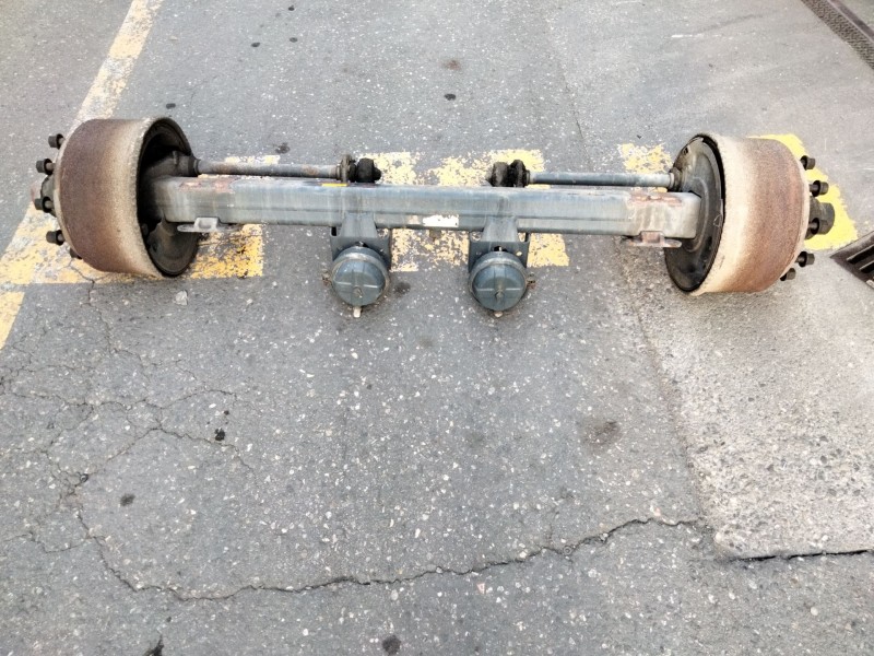 Recambio de eje remolque para lecitrailer sr-3e referencia OEM IAM   