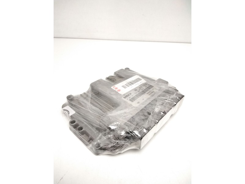 Recambio de centralita motor uce para renault scenic ii dynamique referencia OEM IAM 0281011776 8200391966 8200386508