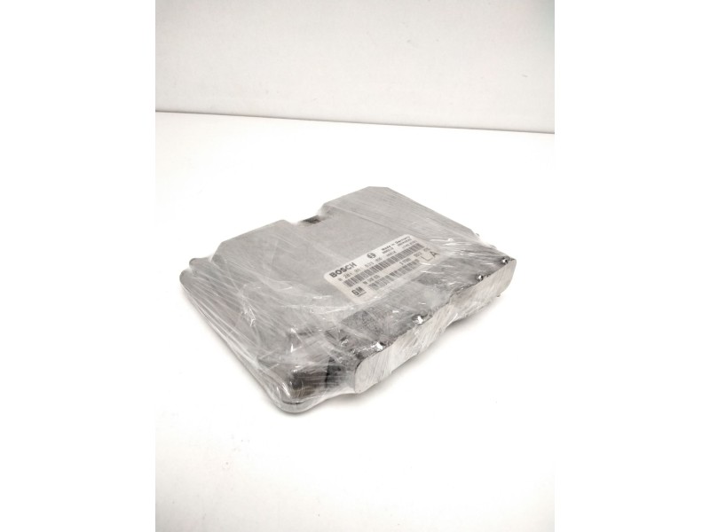 Recambio de centralita motor uce para opel vectra a referencia OEM IAM 0281001633 90500986 17450781