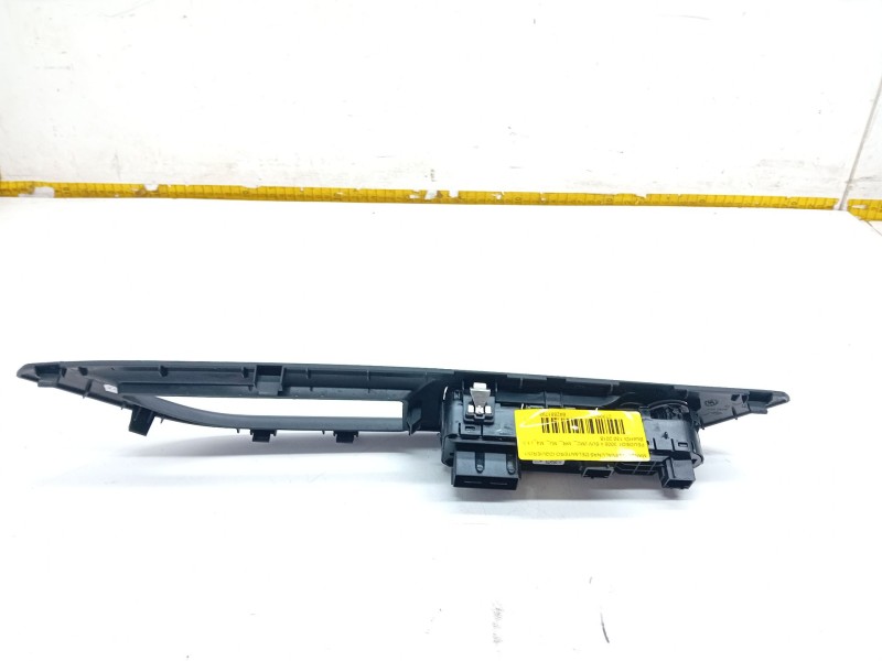 Recambio de mando elevalunas delantero izquierdo para peugeot 3008 ii suv (mc_, mr_, mj_, m4_) 1.5 bluehdi 130 referencia OEM IA