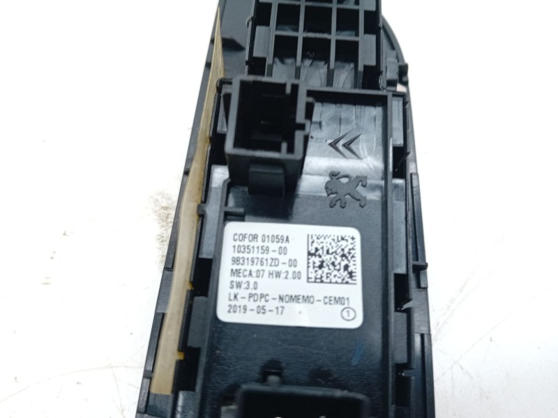 Recambio de mando elevalunas delantero izquierdo para peugeot 3008 ii suv (mc_, mr_, mj_, m4_) 1.5 bluehdi 130 referencia OEM IA
