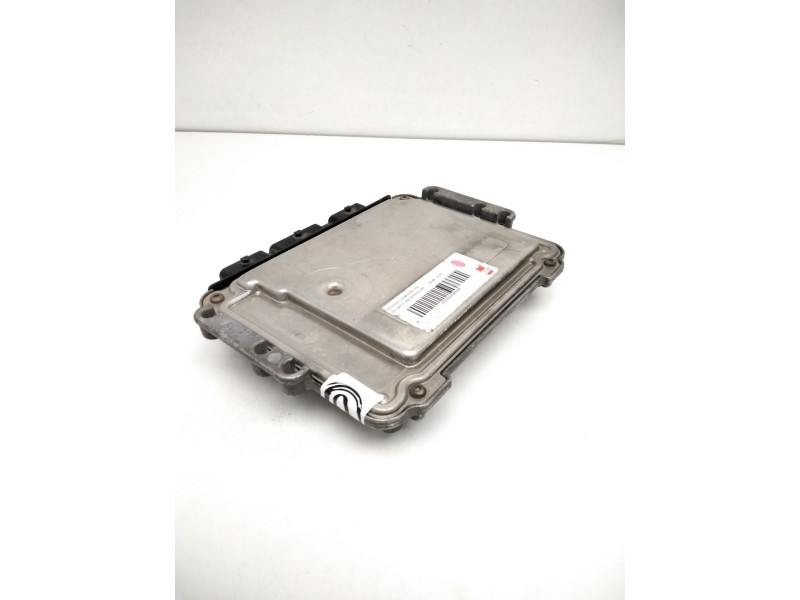 Recambio de centralita motor uce para peugeot 206 berlina xr referencia OEM IAM 0281010707 9647785780 9647158380