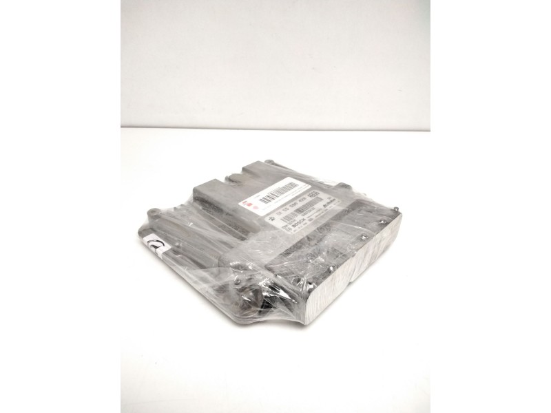 Recambio de centralita motor uce para opel astra j sports tourer 2.0 16v cdti referencia OEM IAM 55590420 0281019088 55579447