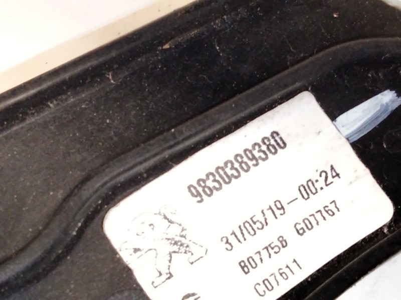 Recambio de elevalunas delantero izquierdo para peugeot 3008 ii suv (mc_, mr_, mj_, m4_) 1.5 bluehdi 130 referencia OEM IAM 9830