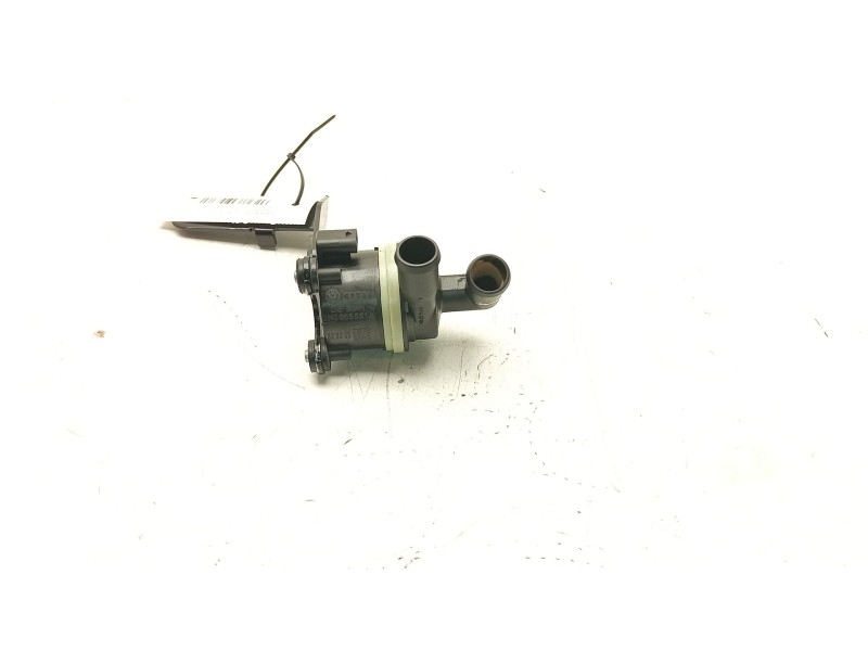 Recambio de bomba agua electrica para volkswagen scirocco iii (137, 138) 2.0 tdi referencia OEM IAM 5N0965561A  