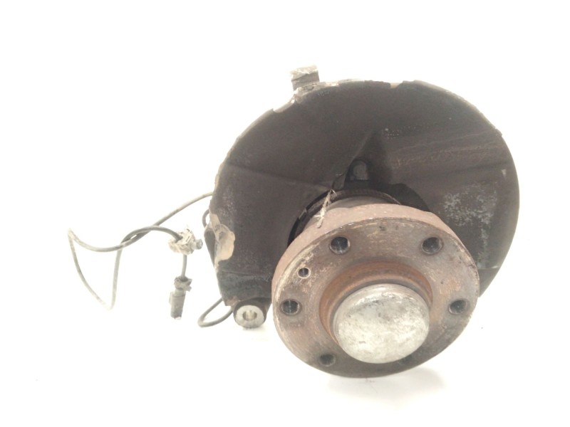 Recambio de mangueta delantera derecha para iveco daily v furgoneta 29s13, 29l13, 35c13, 35s13, 40c13, 40s13 referencia OEM IAM 