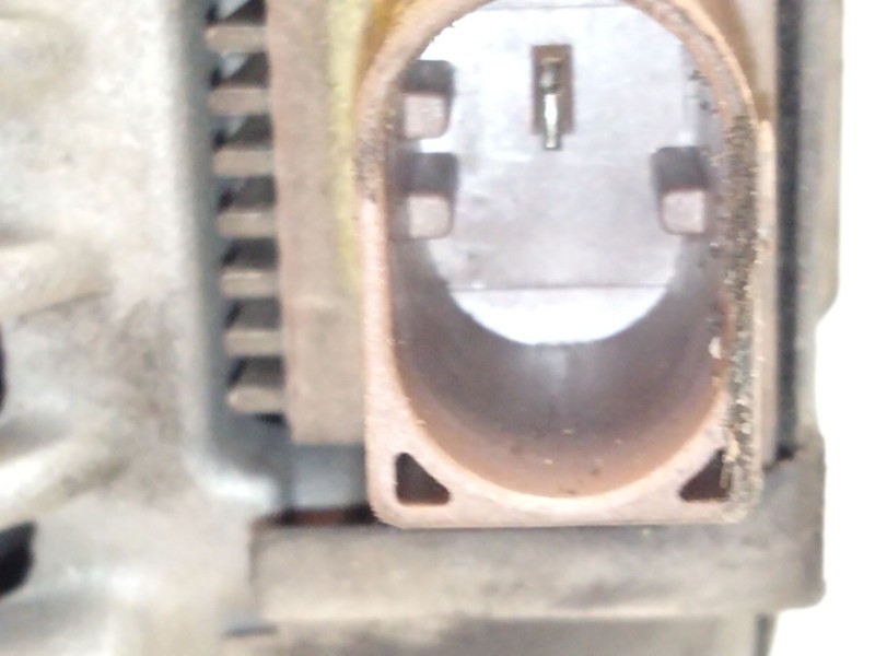 Recambio de alternador para hyundai i30 (pde, pd, pden) 1.6 crdi referencia OEM IAM 373002A700  