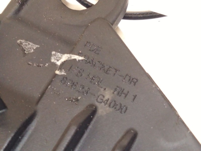 Recambio de maneta interior trasera derecha para hyundai i30 (pde, pd, pden) 1.6 crdi referencia OEM IAM 82623G4000  