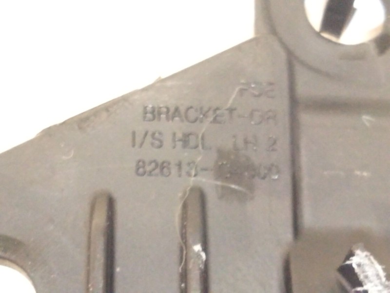 Recambio de maneta interior delantera izquierda para hyundai i30 (pde, pd, pden) 1.6 crdi referencia OEM IAM 82613G4000  