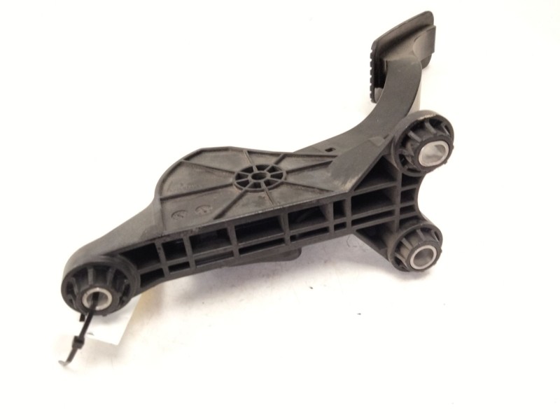 Recambio de pedal acelerador para hyundai i30 (pde, pd, pden) 1.6 crdi referencia OEM IAM 32700G4200  